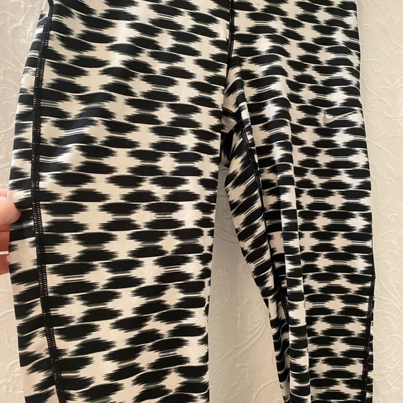 NWOT Nike Leggings - Picture 3 of 8
